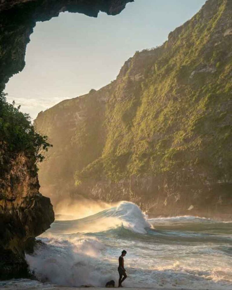Pantai Kelingking Di Bali, “Paling Instagramable Di Dunia”